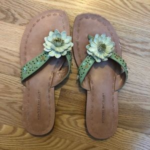 Like new women’s size 11 green sandals